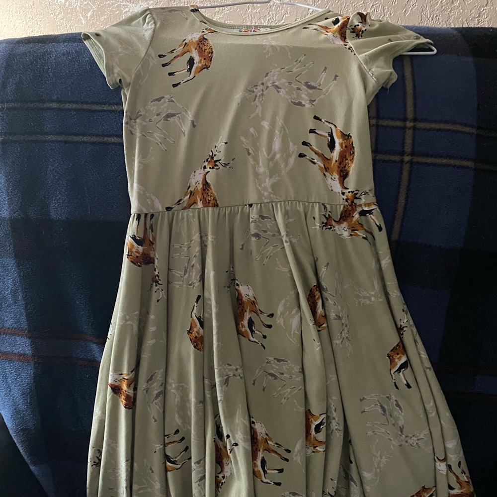 Girls dress